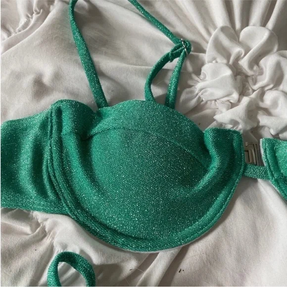 Bikini Bundle - Picture 2 of 16